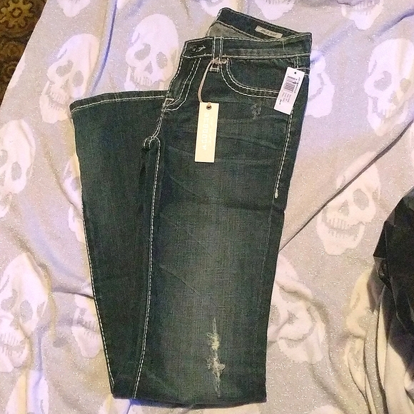 Bluejeans - Picture 2 of 4